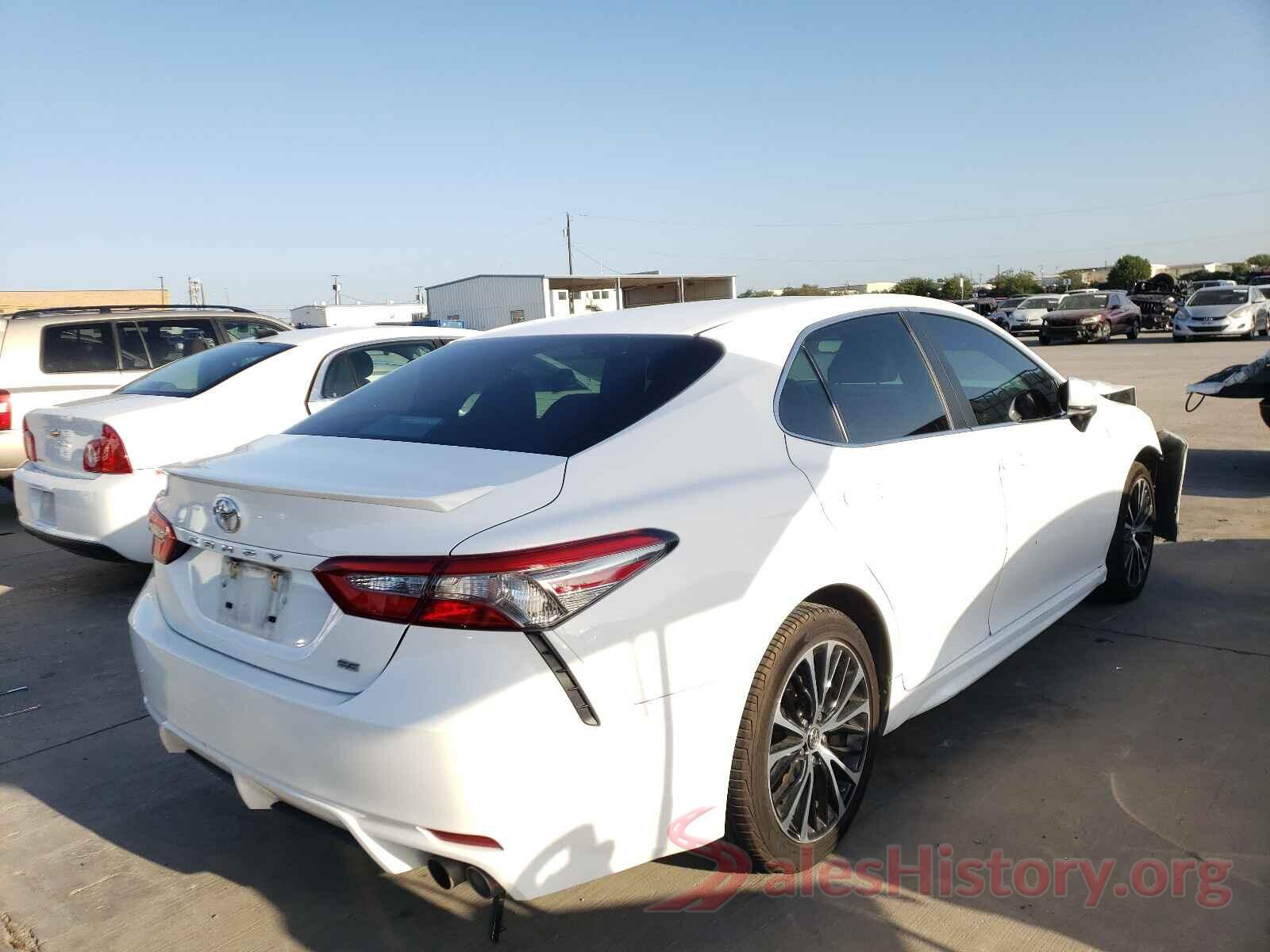 4T1B11HK0JU652365 2018 TOYOTA CAMRY