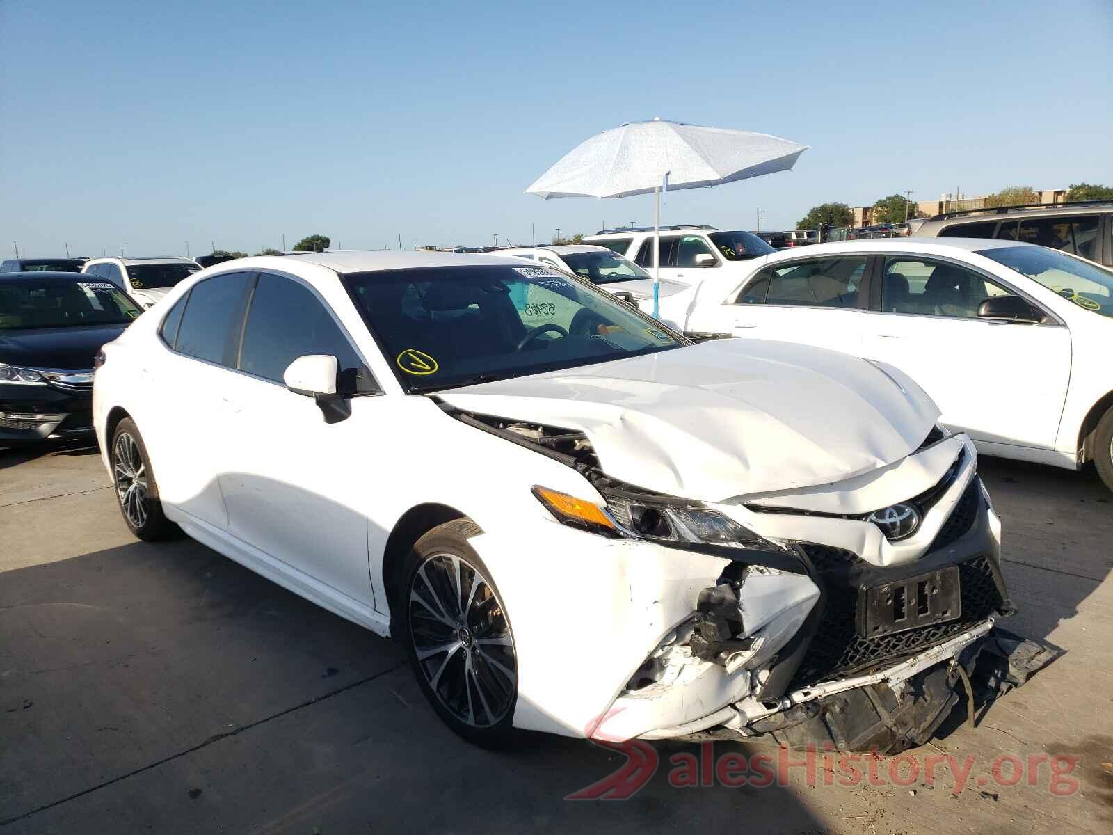 4T1B11HK0JU652365 2018 TOYOTA CAMRY