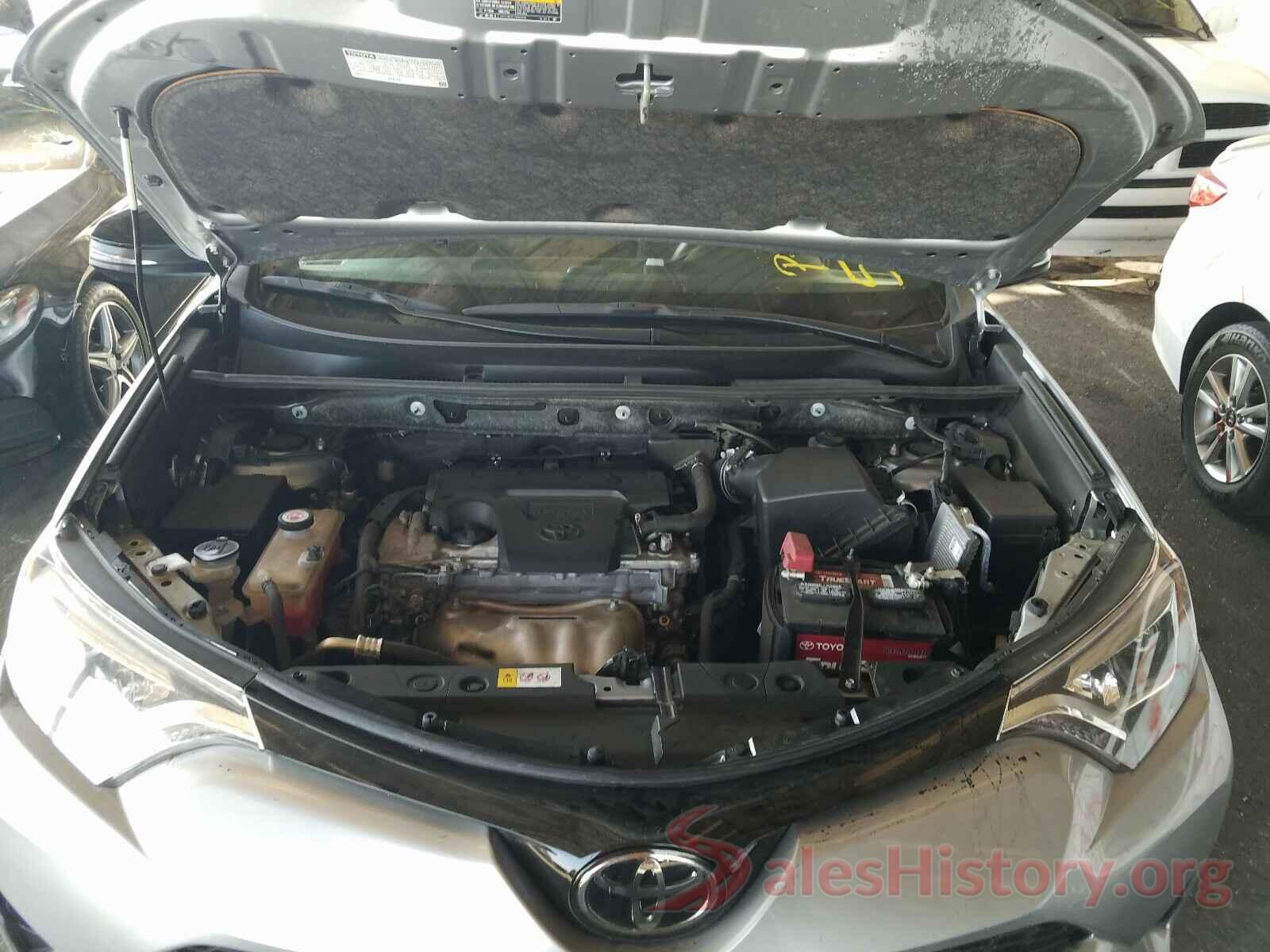 JTMNFREV0JJ173820 2018 TOYOTA RAV4