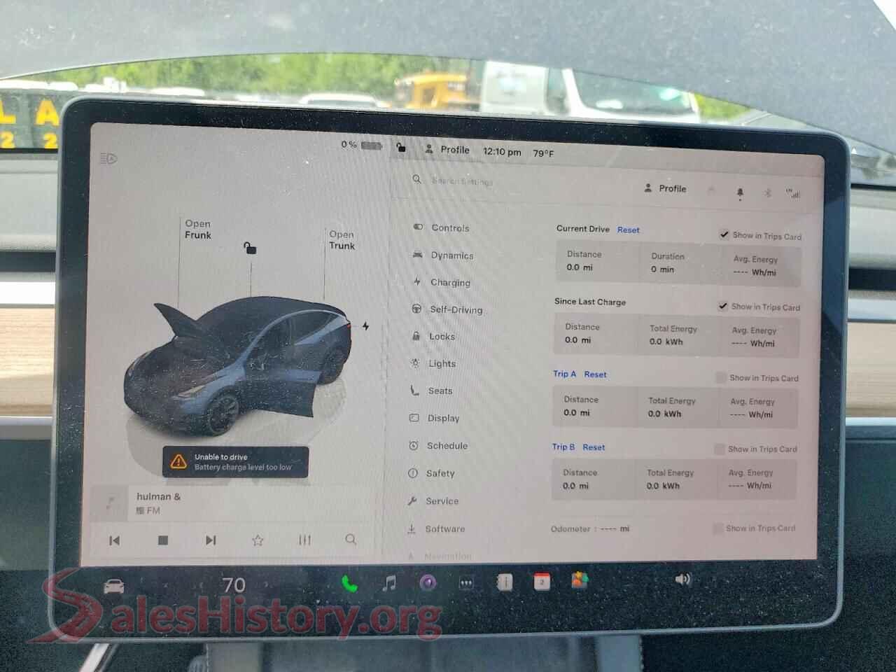2025 TESLA MODEL Y VIN 7SAYGDEE5SF305334, interior center console