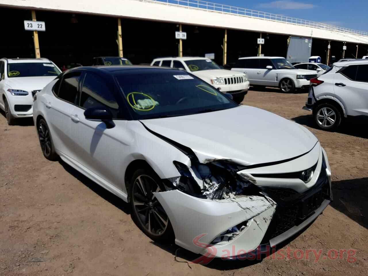 4T1B61HK1JU155245 2018 TOYOTA CAMRY