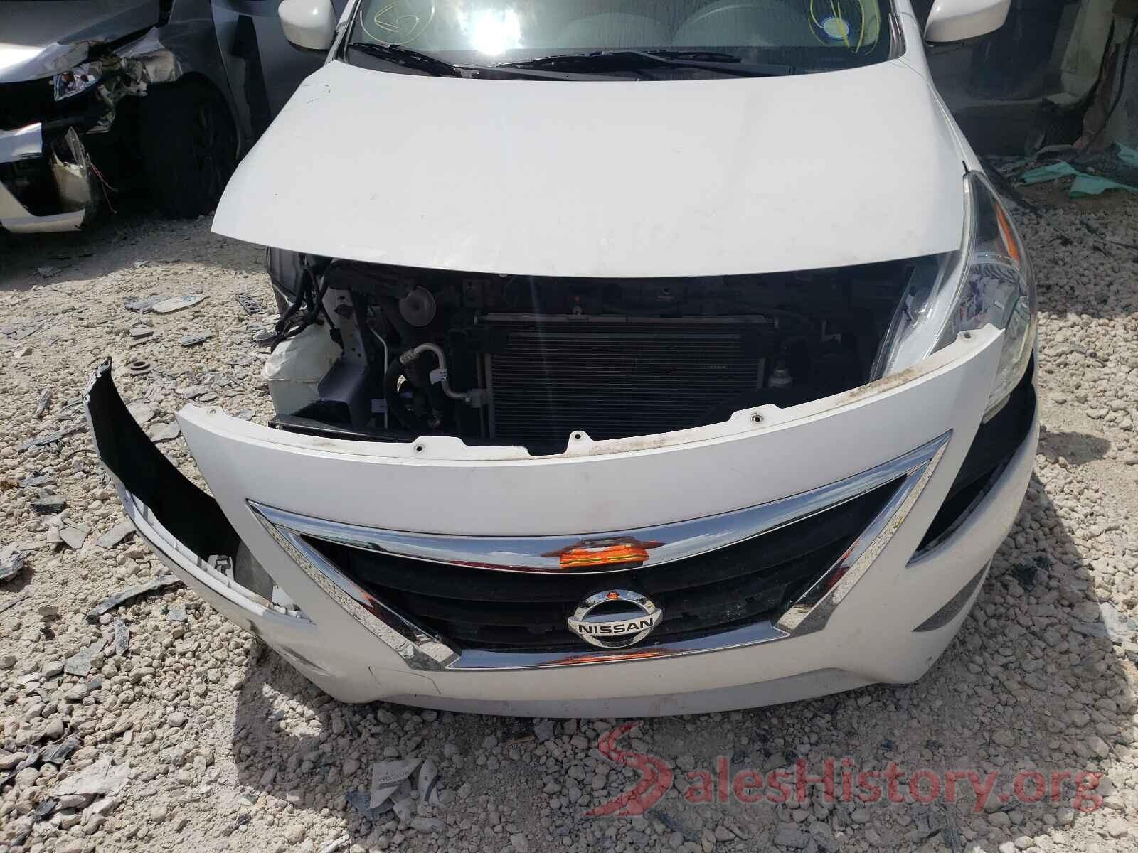 3N1CN7AP7JK400153 2018 NISSAN VERSA