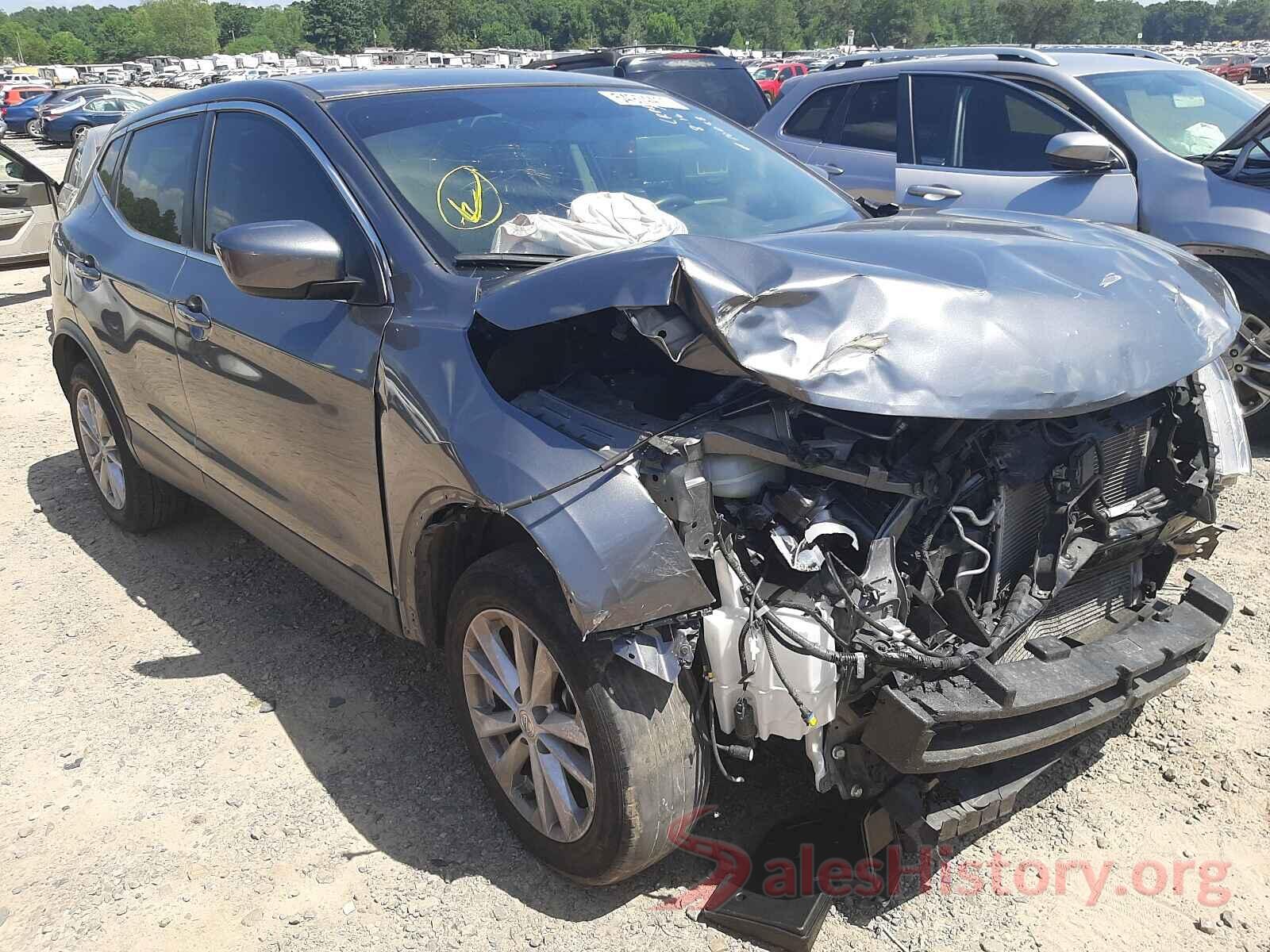 JN1BJ1CR2JW283315 2018 NISSAN ROGUE