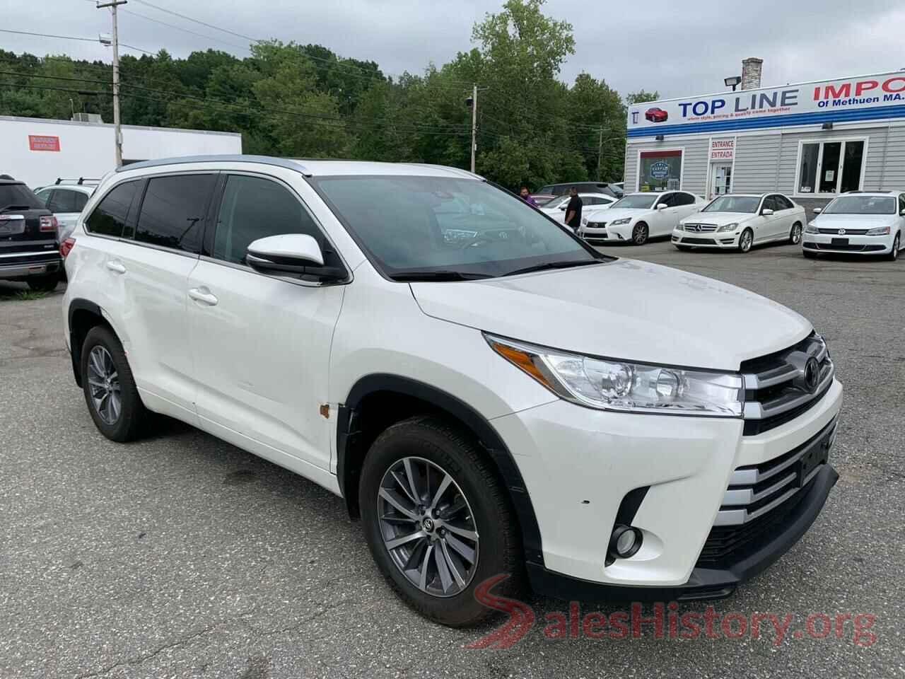 5TDJZRFH0JS560871 2018 TOYOTA HIGHLANDER