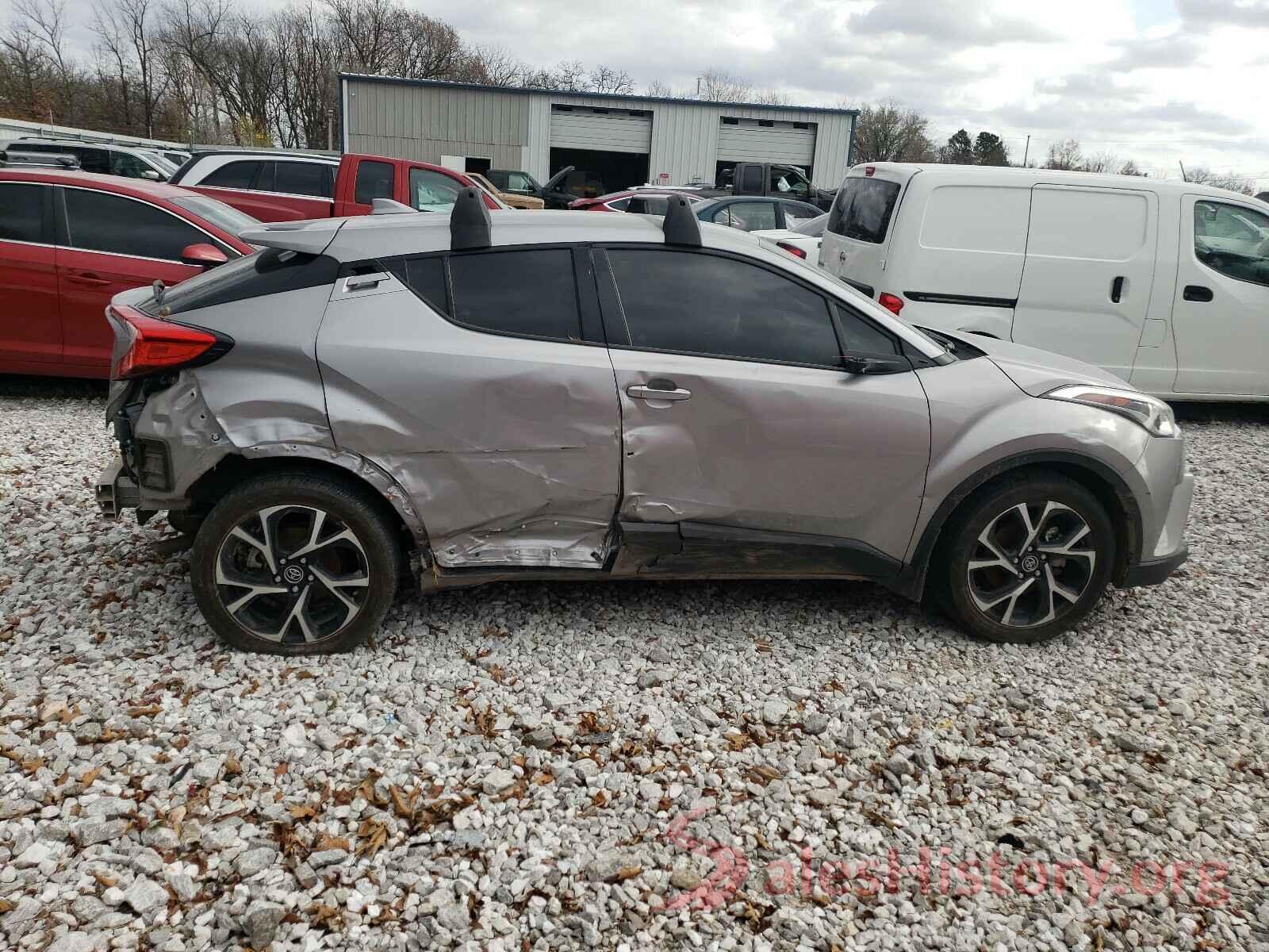 NMTKHMBX4JR039819 2018 TOYOTA C-HR