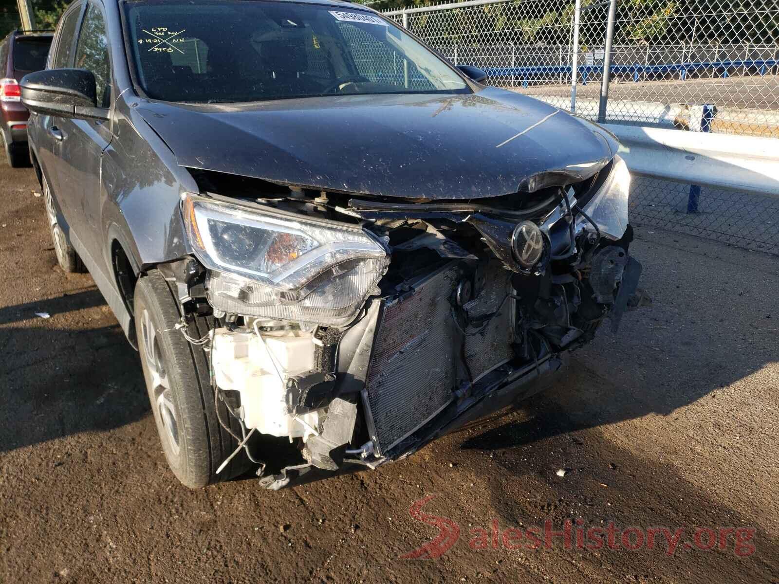 JTMBFREV3HJ123958 2017 TOYOTA RAV4