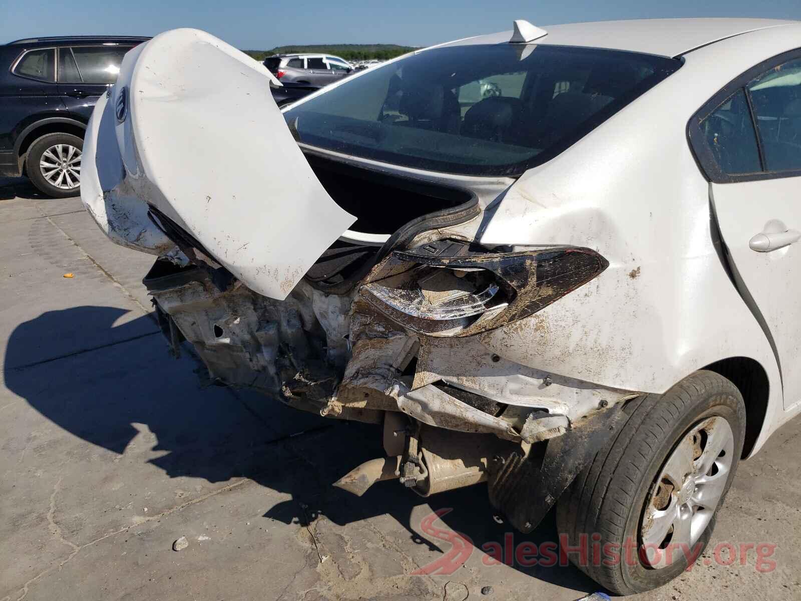 3KPFL4A78HE100855 2017 KIA FORTE