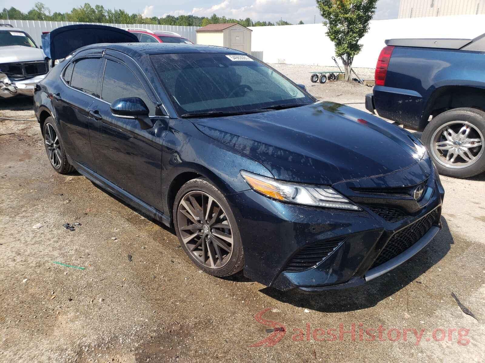 4T1BZ1HK1JU501687 2018 TOYOTA CAMRY