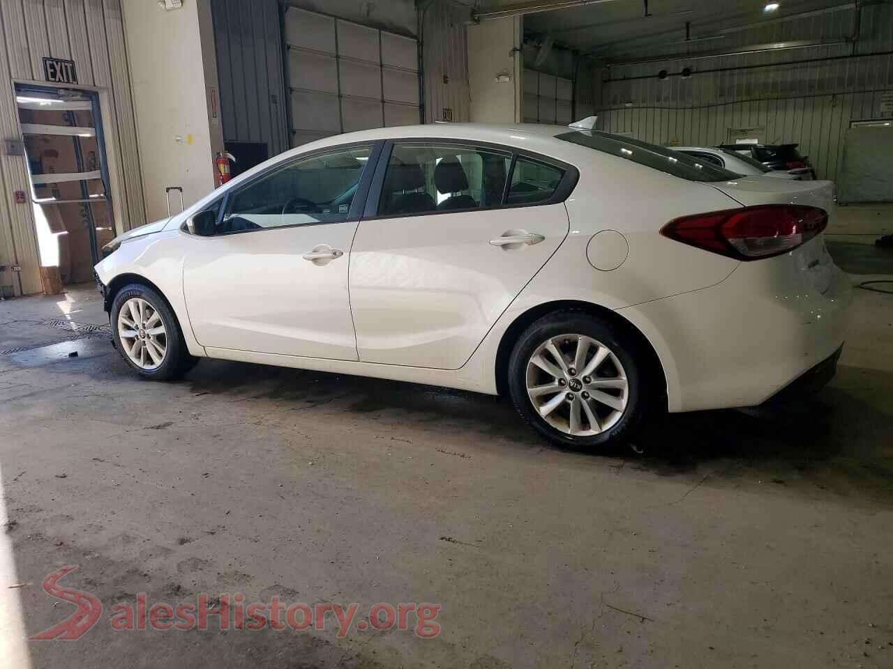 2017 KIA FORTE VIN 3KPFL4A79HE023414, front view