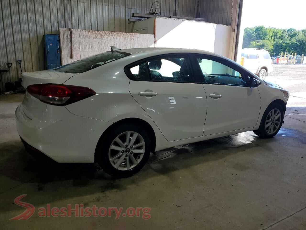 2017 KIA FORTE VIN 3KPFL4A79HE023414, right side view