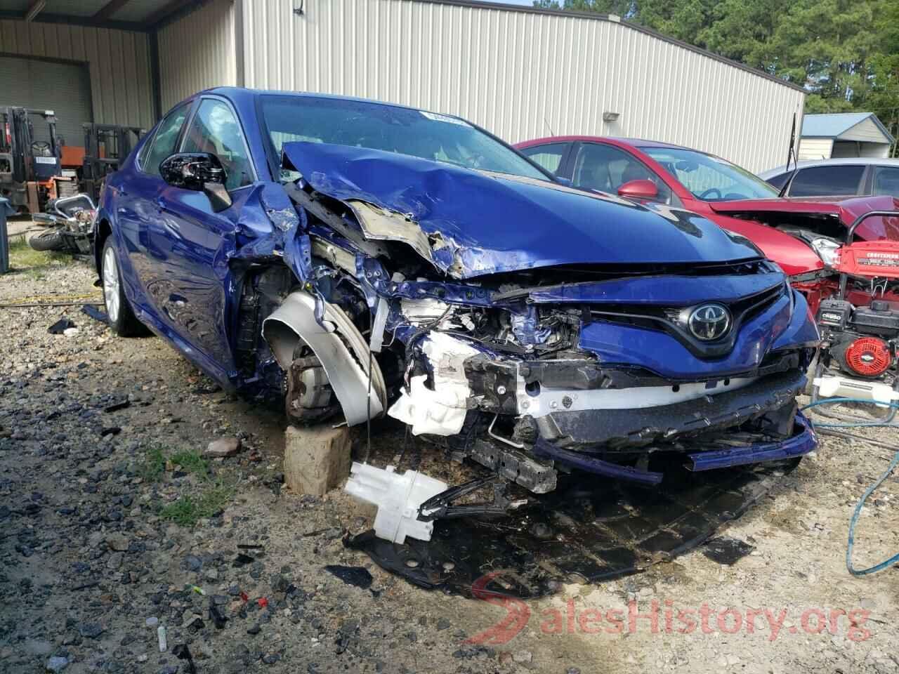 4T1B11HKXJU581787 2018 TOYOTA CAMRY