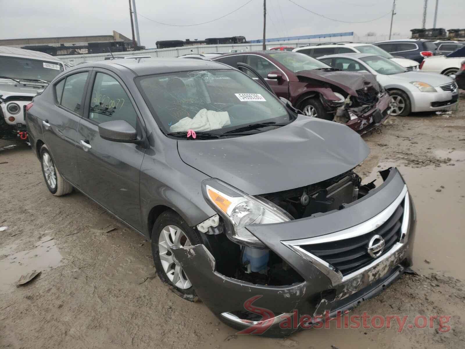 3N1CN7APXJL863706 2018 NISSAN VERSA