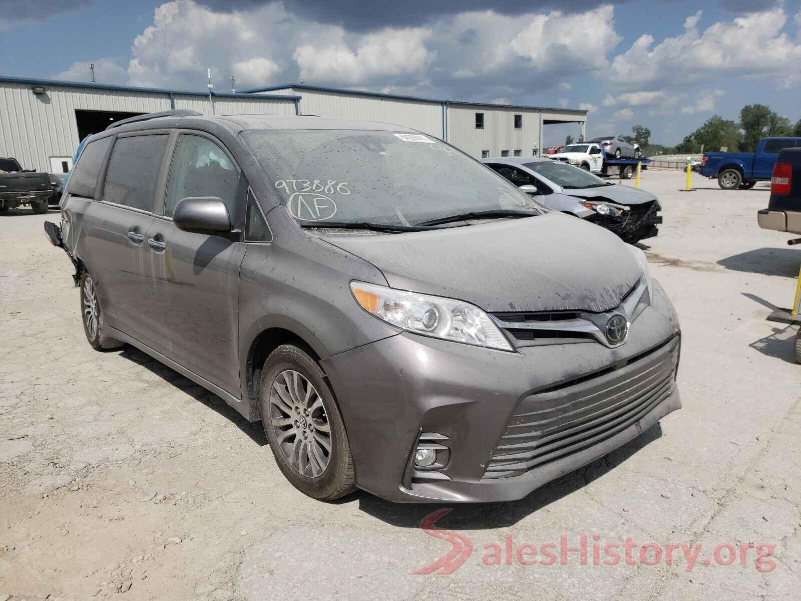 5TDYZ3DC1KS973886 2019 TOYOTA SIENNA