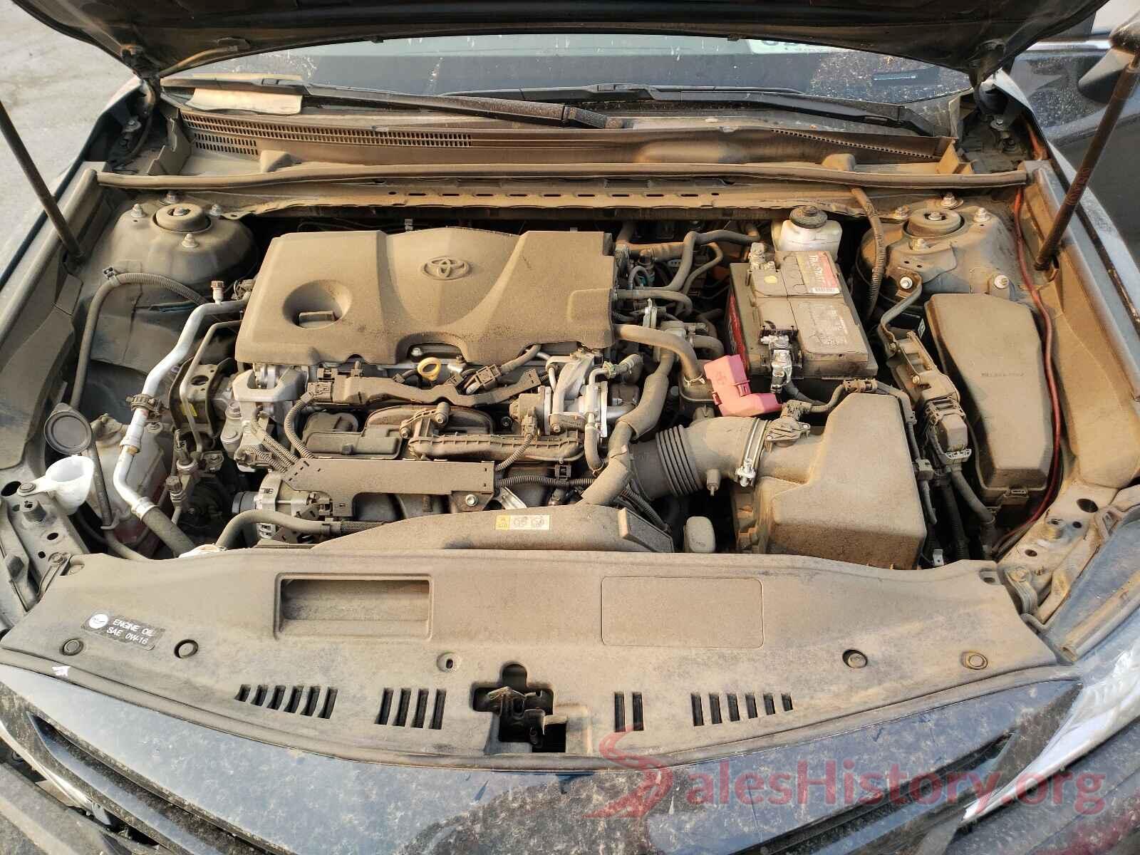 4T1B11HK1JU557068 2018 TOYOTA CAMRY