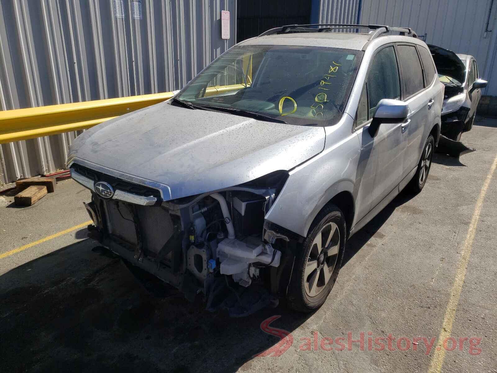 JF2SJAGC2JH481885 2018 SUBARU FORESTER