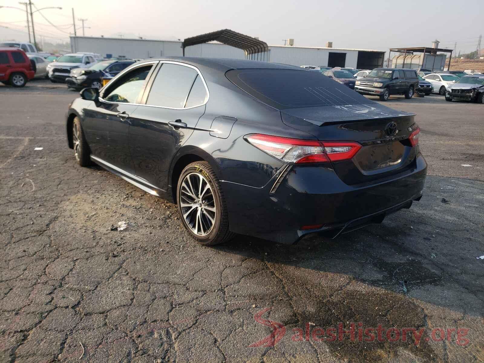 4T1B11HK6JU600691 2018 TOYOTA CAMRY