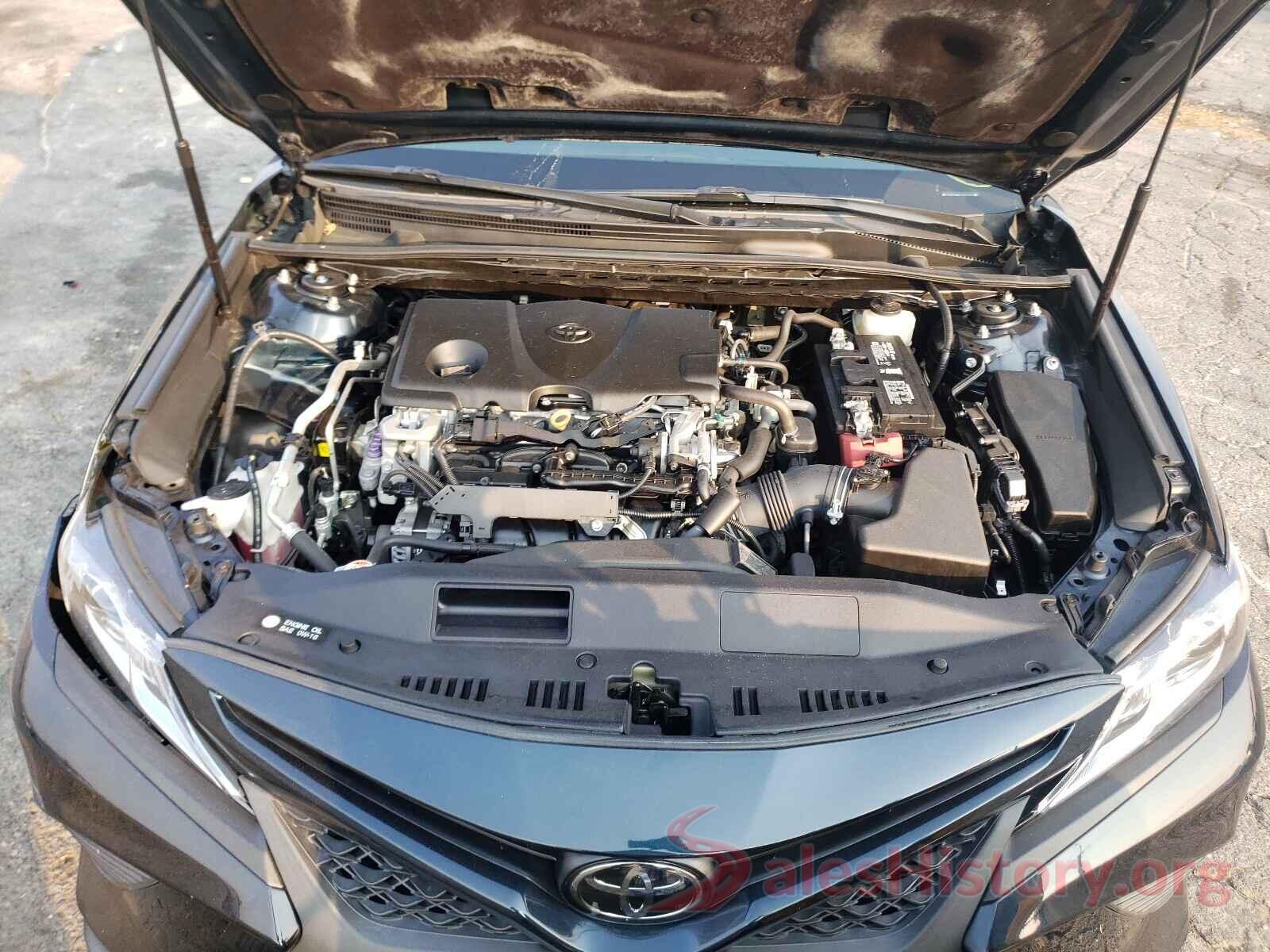 4T1B11HK6JU600691 2018 TOYOTA CAMRY