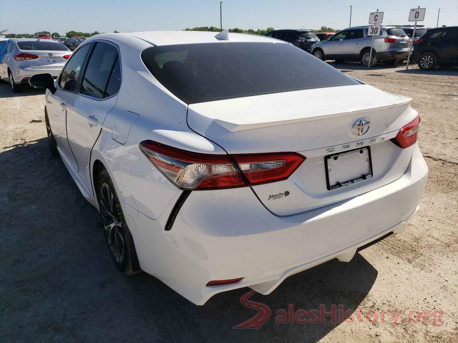 4T1B11HK4JU563883 2018 TOYOTA CAMRY