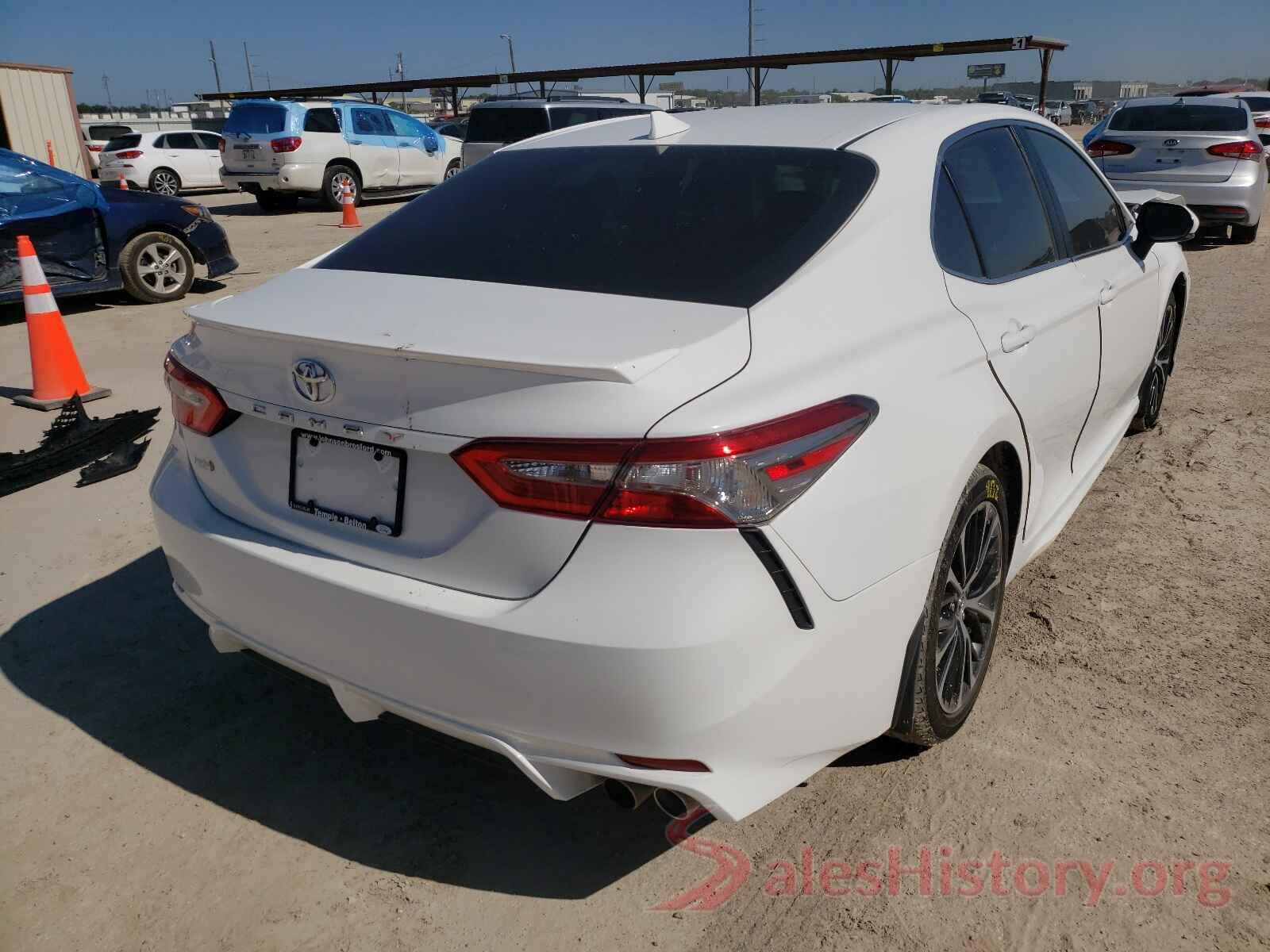 4T1B11HK4JU563883 2018 TOYOTA CAMRY