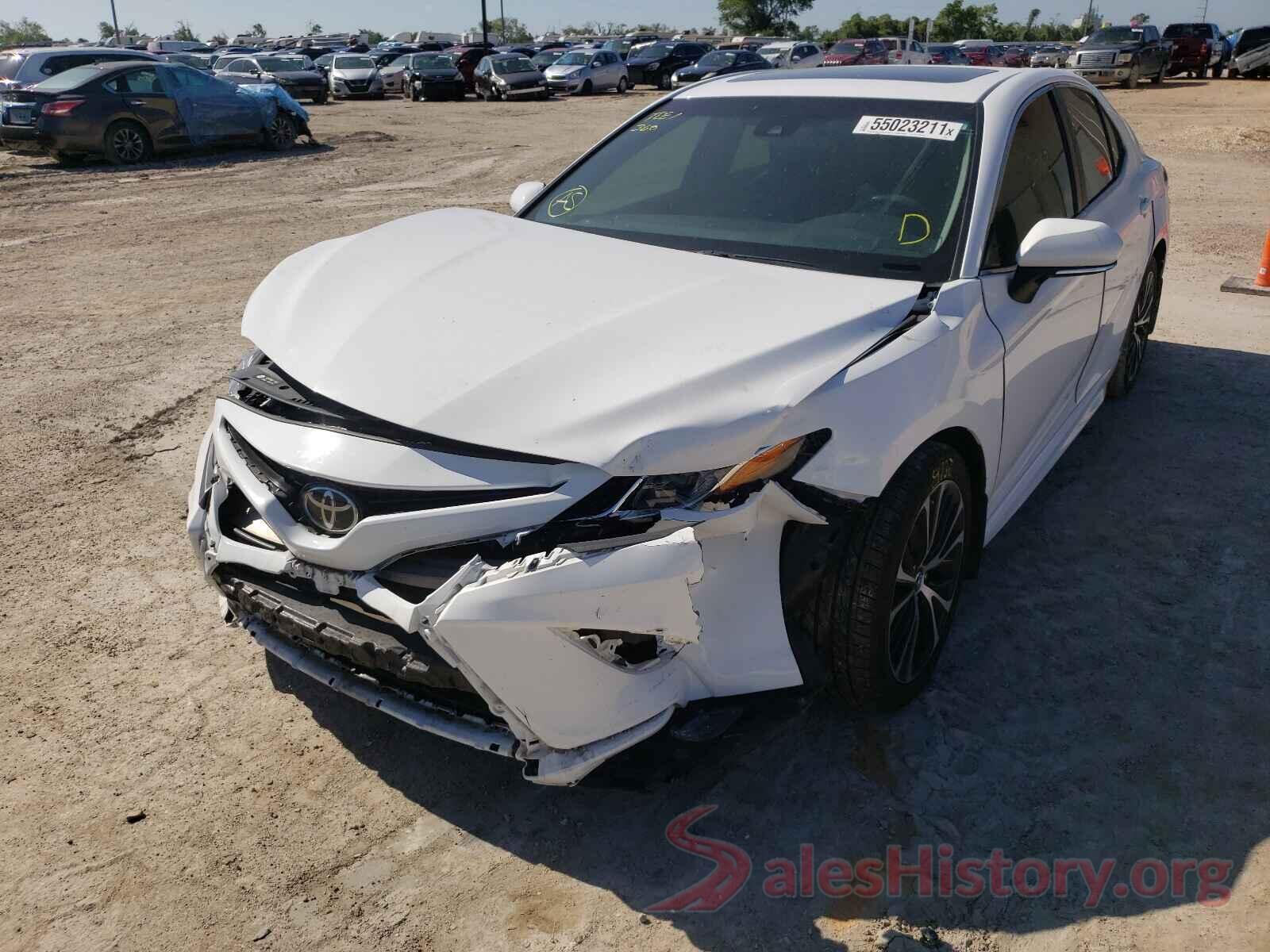 4T1B11HK4JU563883 2018 TOYOTA CAMRY