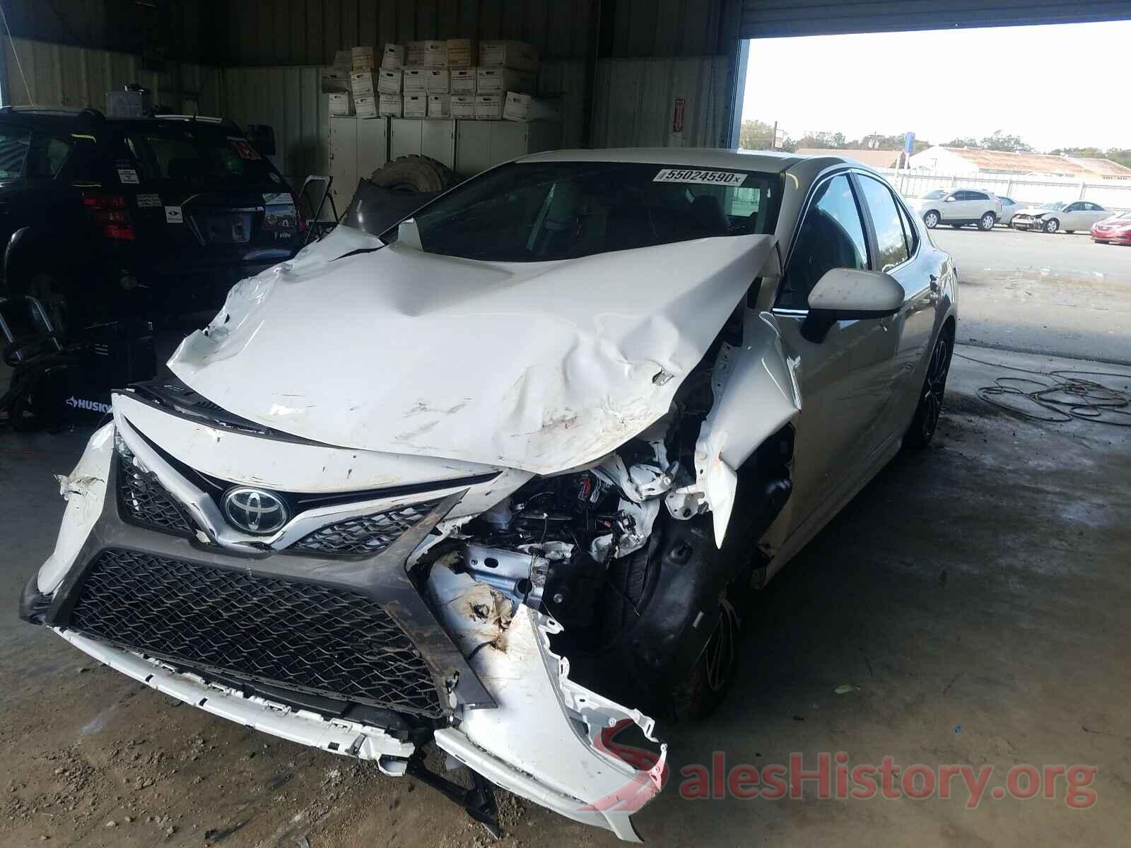 4T1G11AK9LU902558 2020 TOYOTA CAMRY