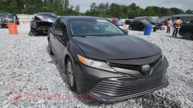 2018 TOYOTA CAMRY VIN 4T1B11HKXJU039105, trunk area
