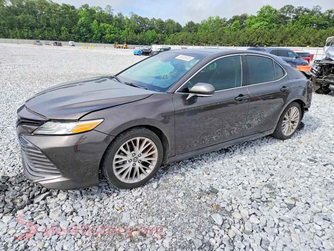 4T1B11HKXJU039105 2018 TOYOTA CAMRY