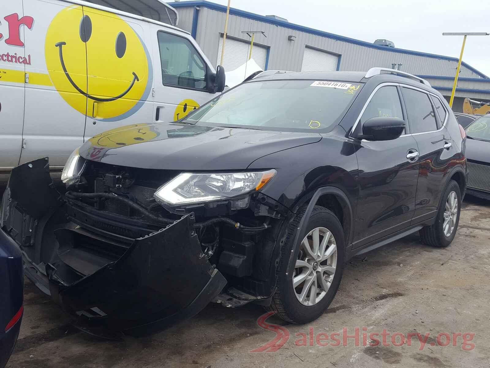 KNMAT2MT8JP595653 2018 NISSAN ROGUE