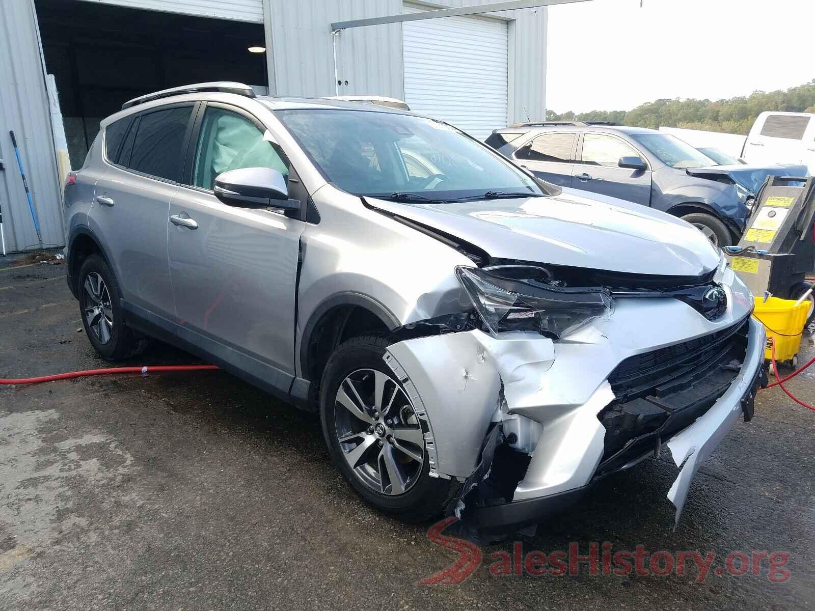 2T3RFREV5HW550476 2017 TOYOTA RAV4