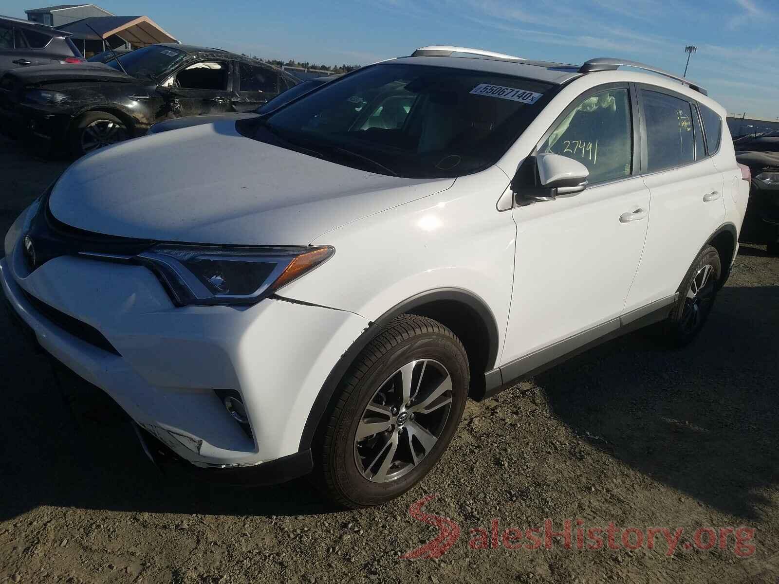 JTMRFREV9JD258221 2018 TOYOTA RAV4