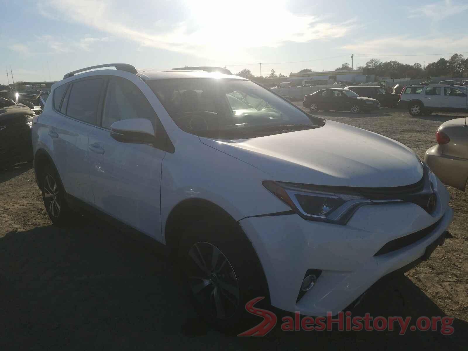 JTMRFREV9JD258221 2018 TOYOTA RAV4