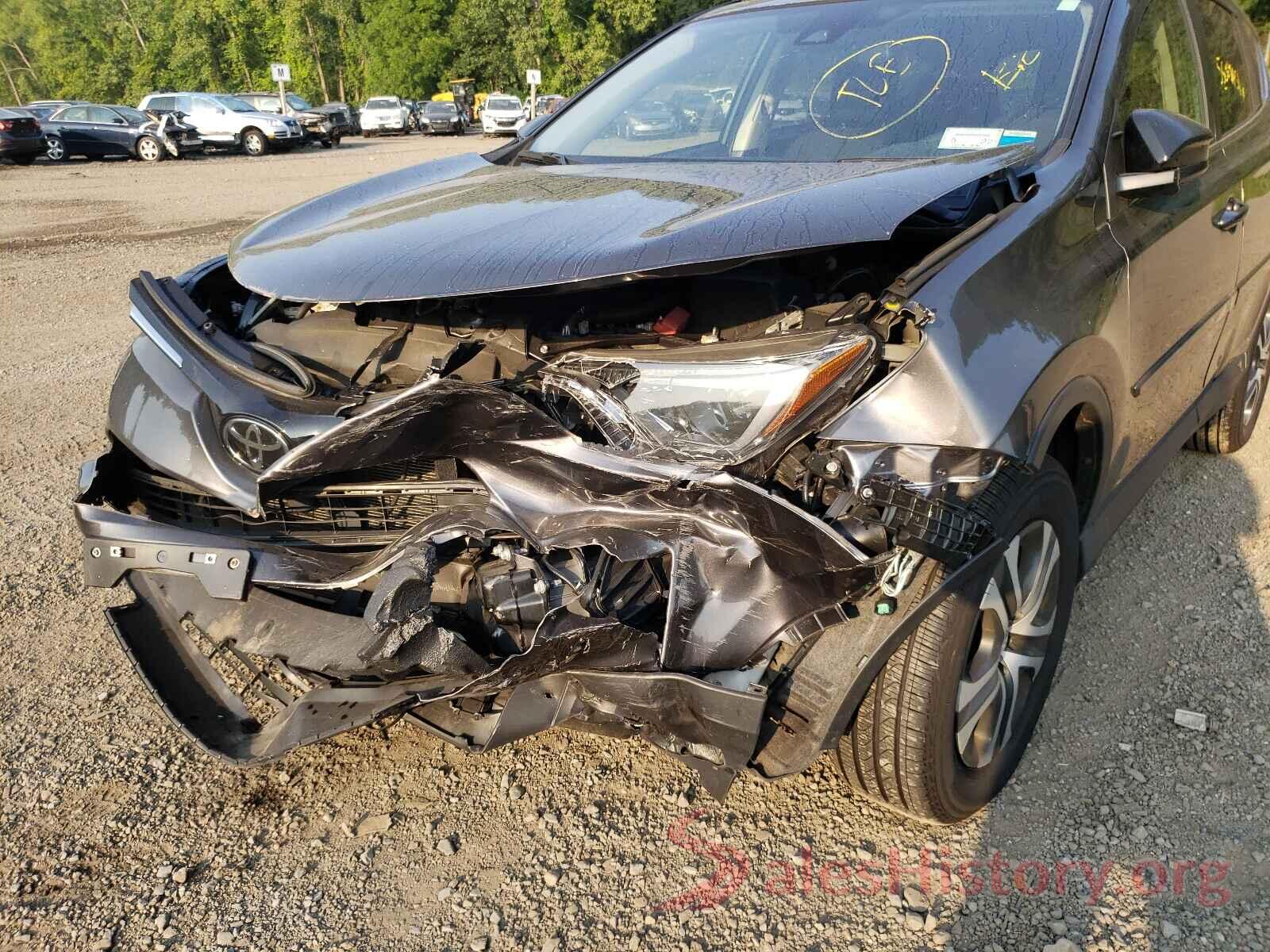 JTMBFREV0JJ246901 2018 TOYOTA RAV4