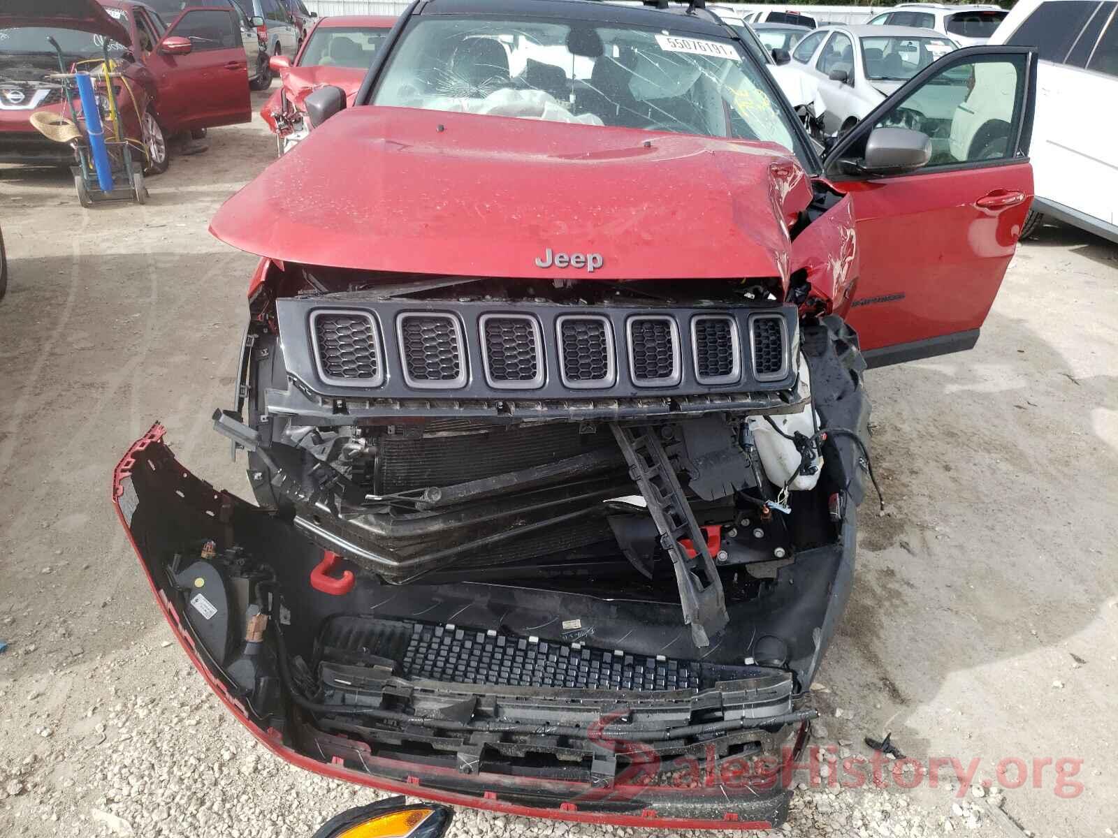 3C4NJDDB4JT130082 2018 JEEP COMPASS