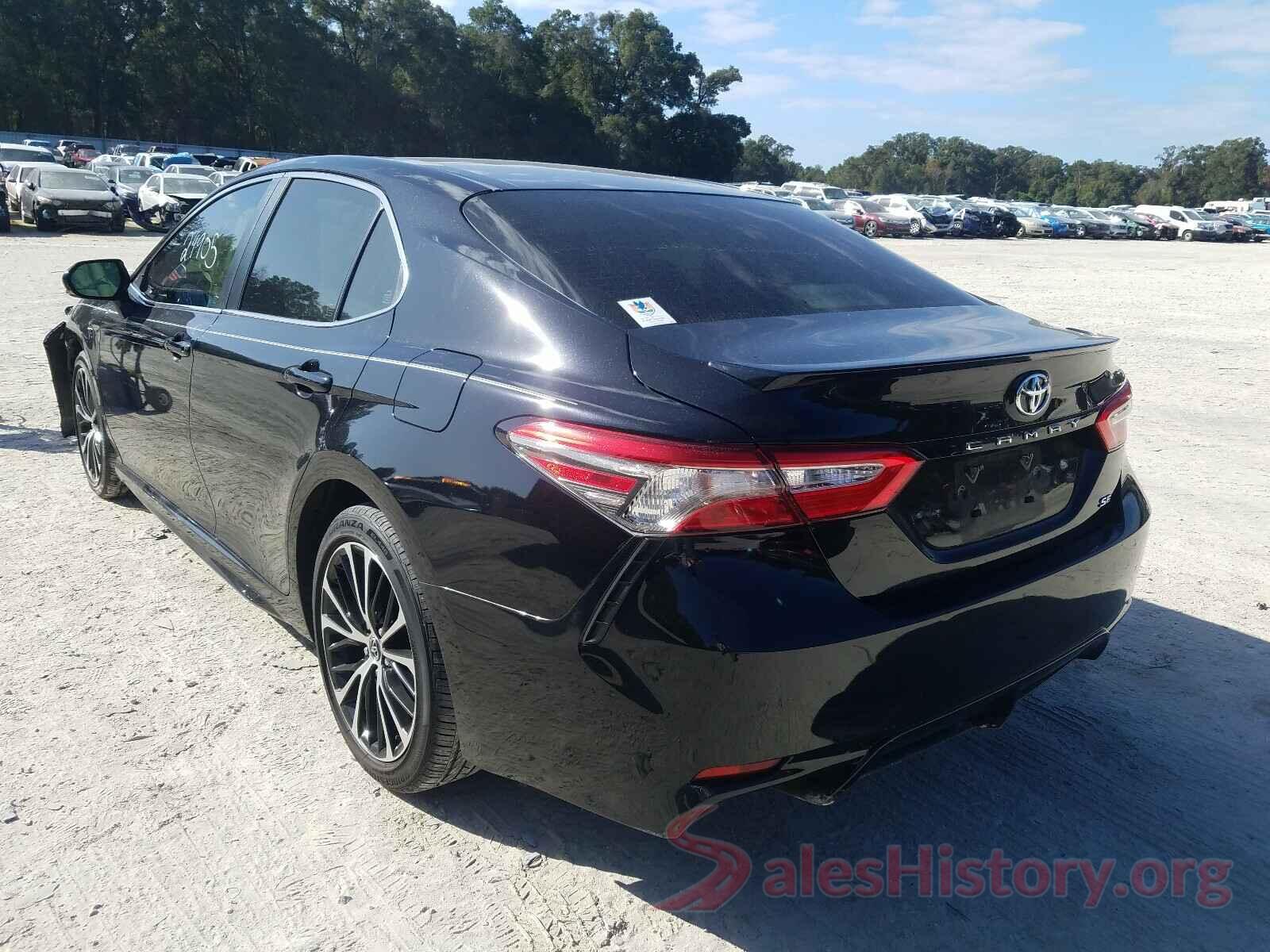 JTNB11HK1J3000215 2018 TOYOTA CAMRY