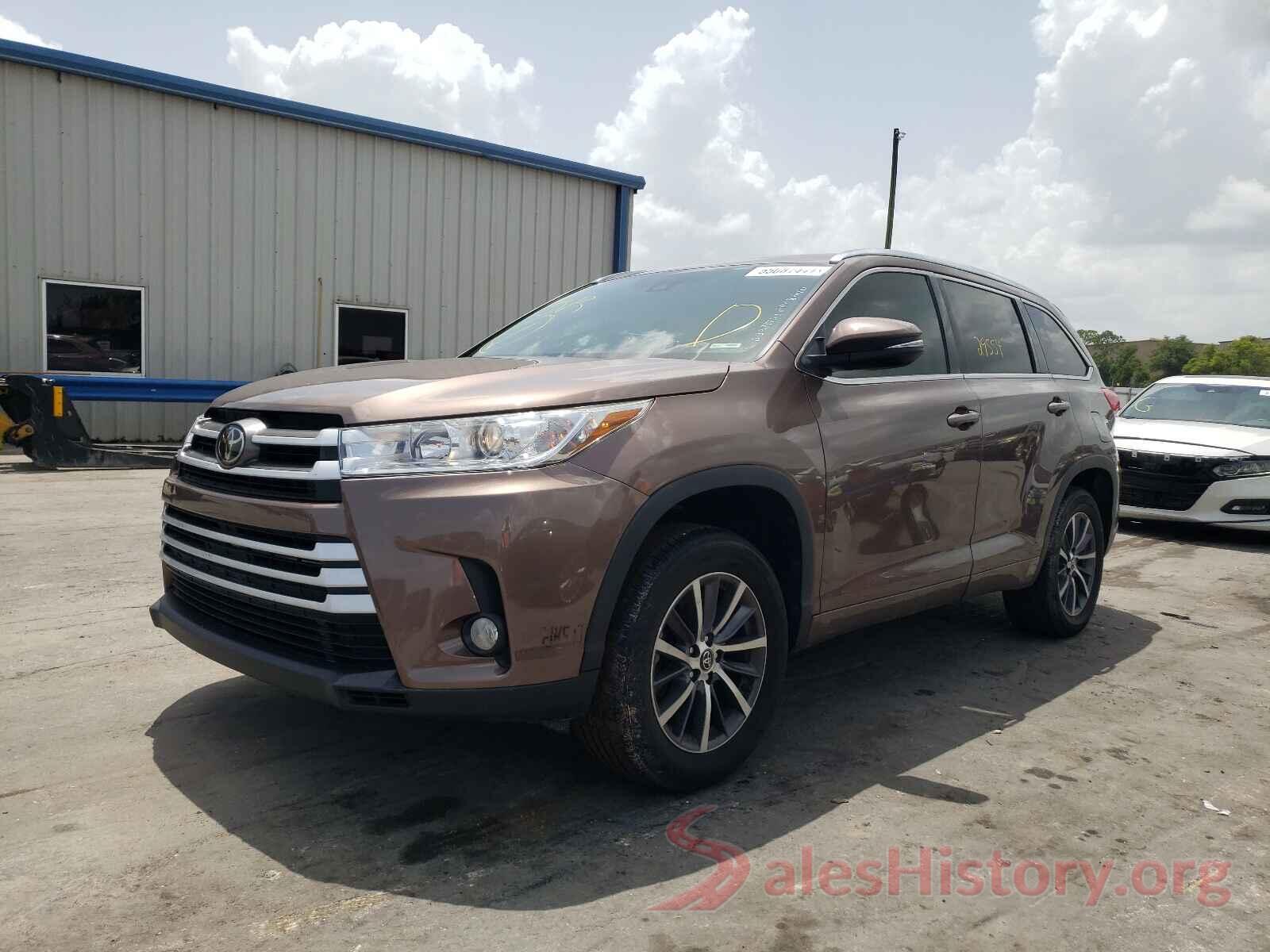 5TDKZRFH7JS235557 2018 TOYOTA HIGHLANDER