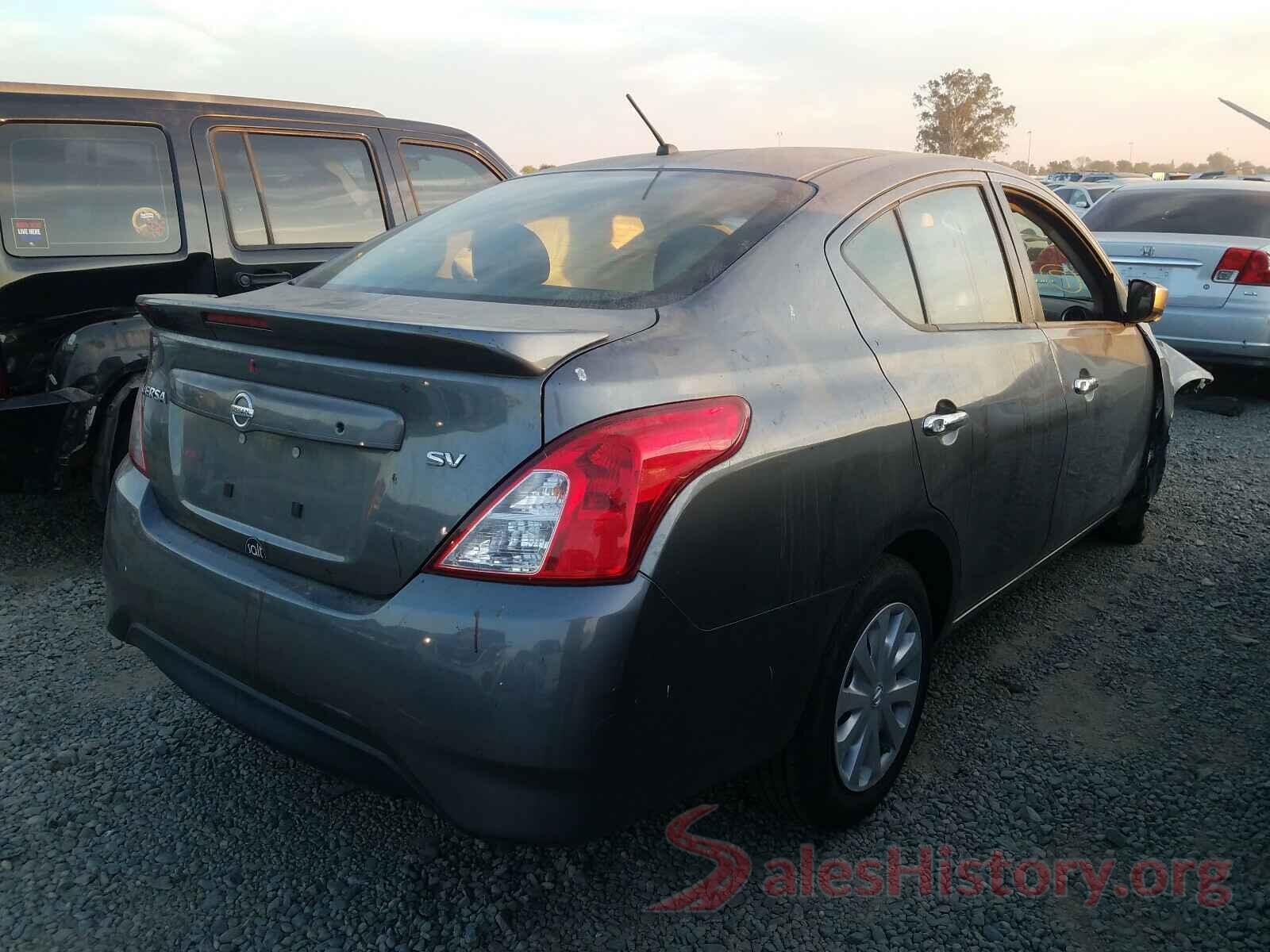 3N1CN7AP8JL811443 2018 NISSAN VERSA