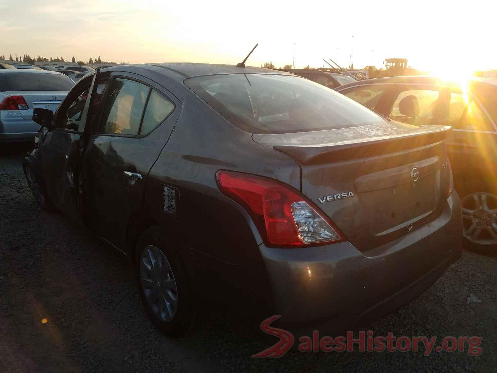 3N1CN7AP8JL811443 2018 NISSAN VERSA