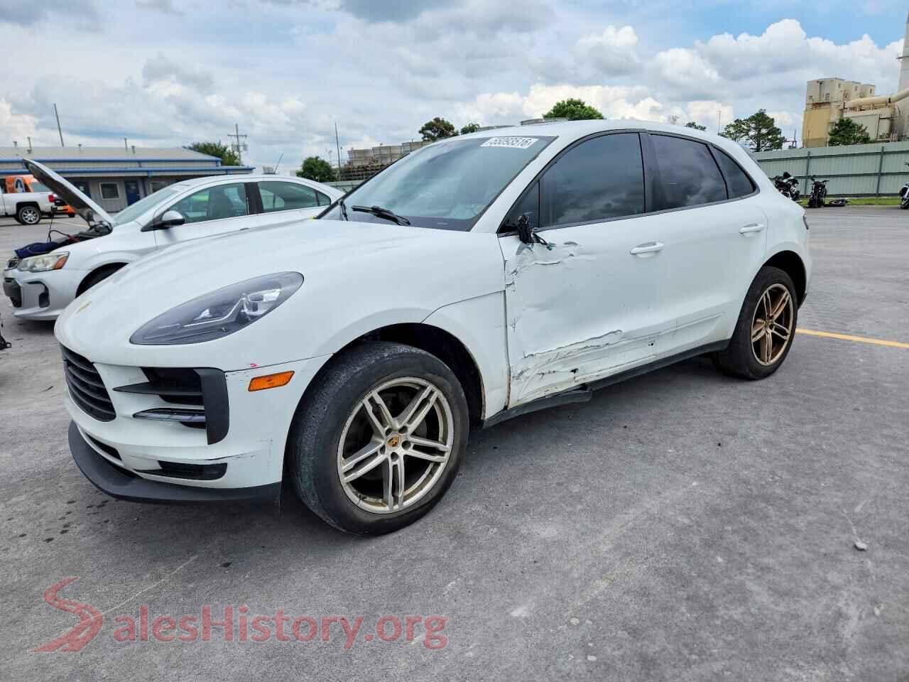 2019 PORSCHE MACAN VIN WP1AA2A52KLB04819, auction photo