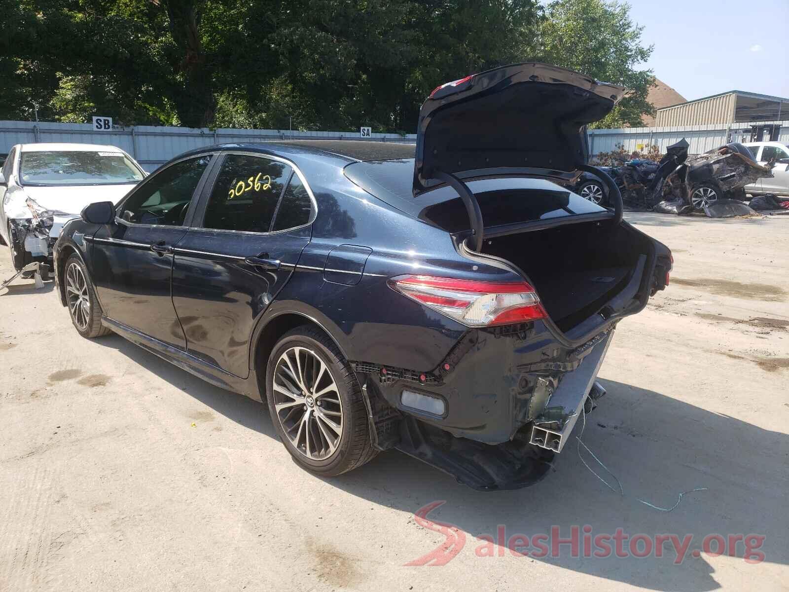 4T1B11HK8JU641792 2018 TOYOTA CAMRY