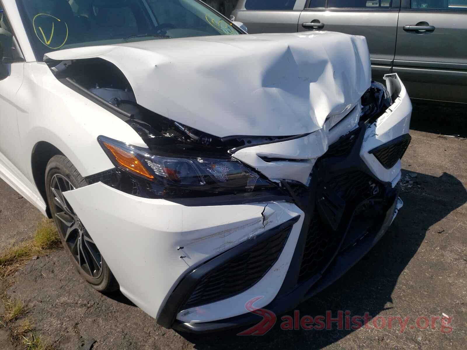 4T1T11AK3MU604944 2021 TOYOTA CAMRY