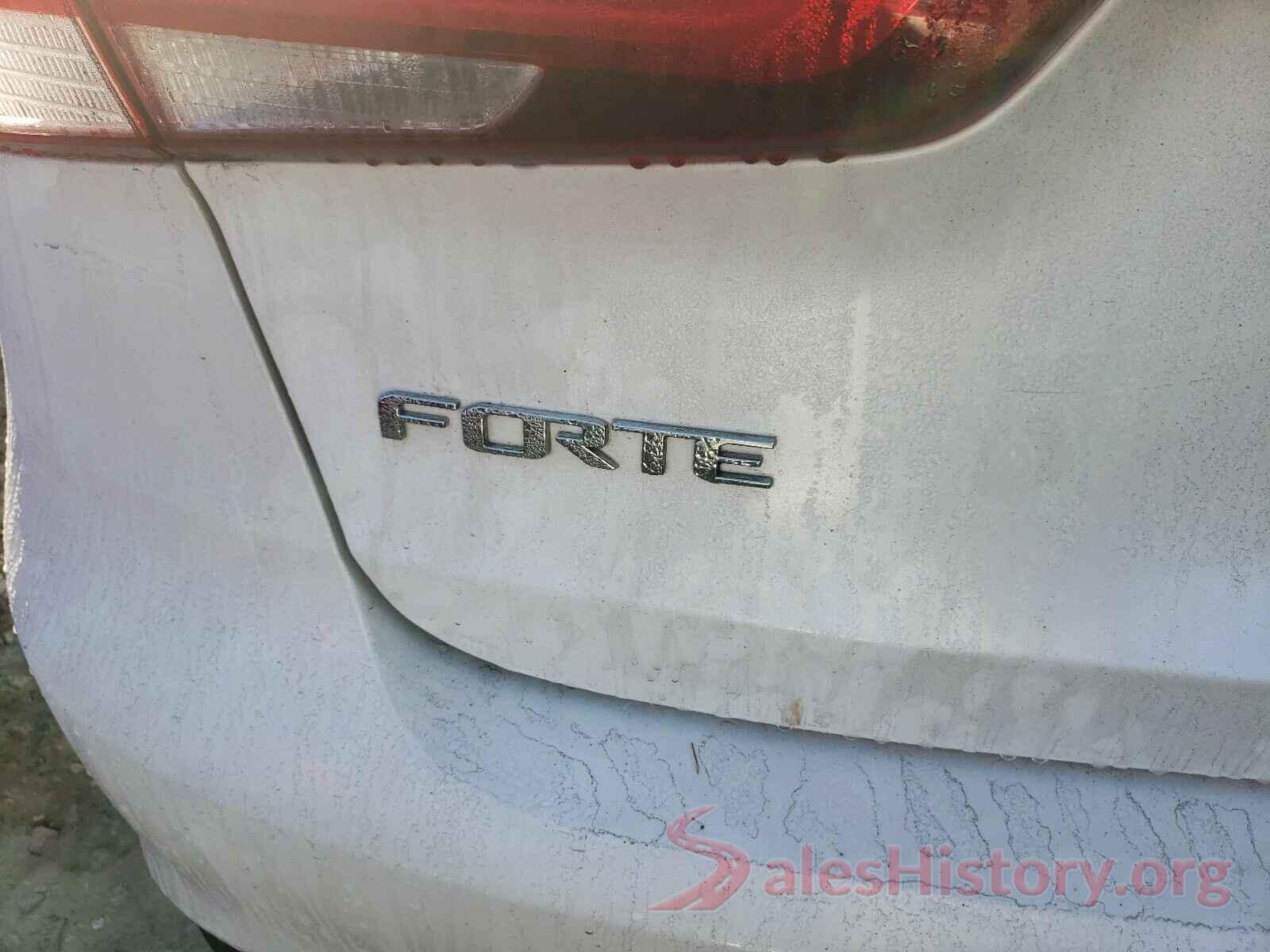 3KPFL4A77JE245116 2018 KIA FORTE