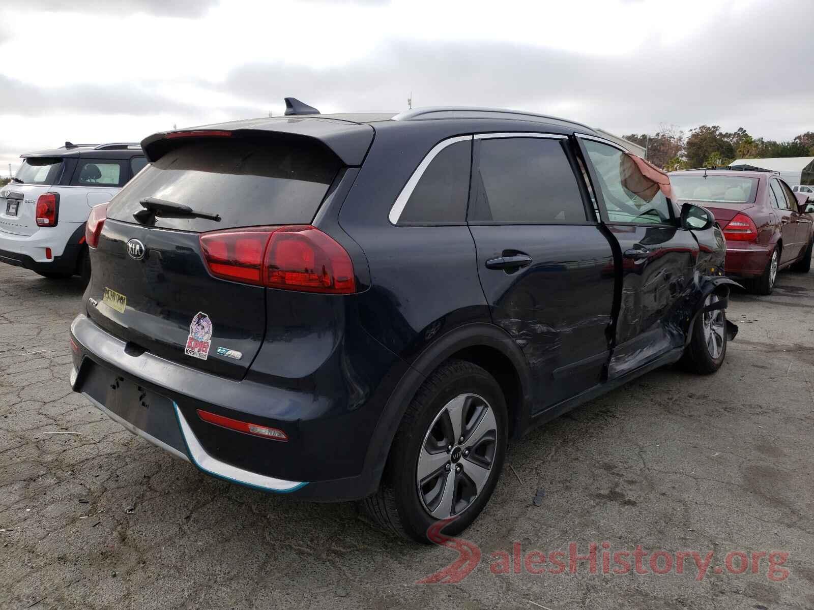 KNDCM3LD7K5325428 2019 KIA NIRO