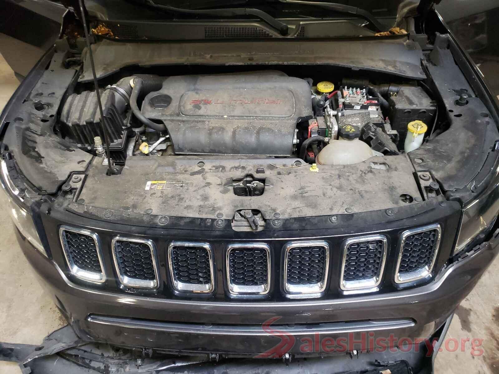 3C4NJDBB1JT456652 2018 JEEP COMPASS