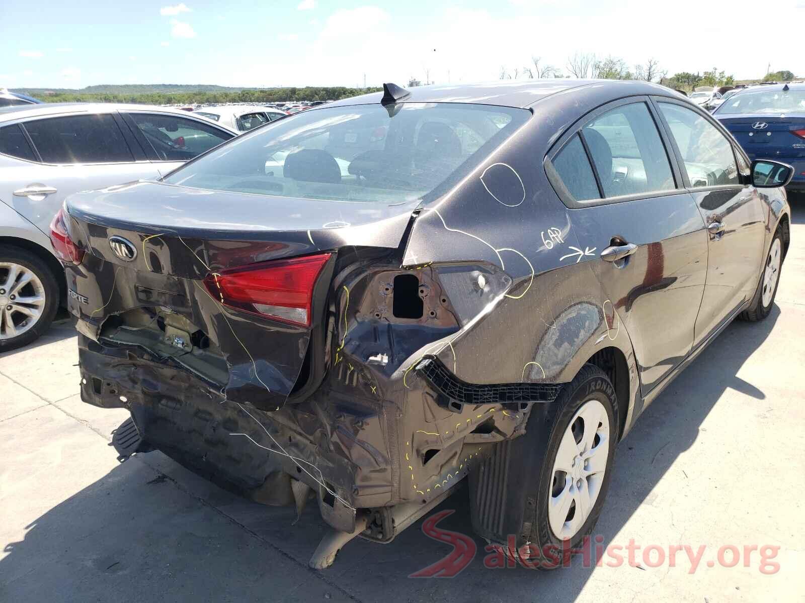 3KPFK4A7XHE152393 2017 KIA FORTE