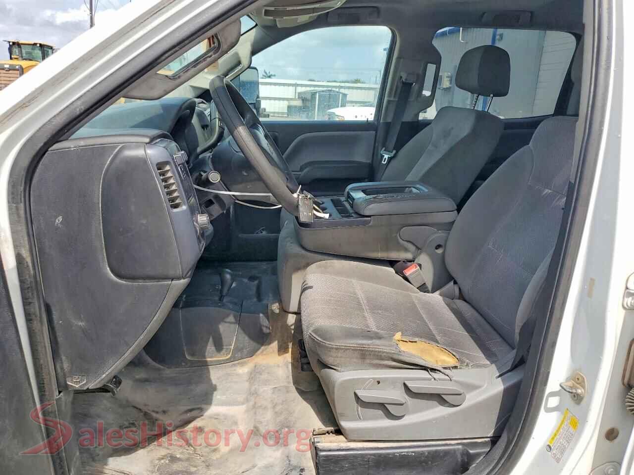 2018 CHEVROLET SILVERADO VIN 1GC1KUEG6JF142718, engine bay