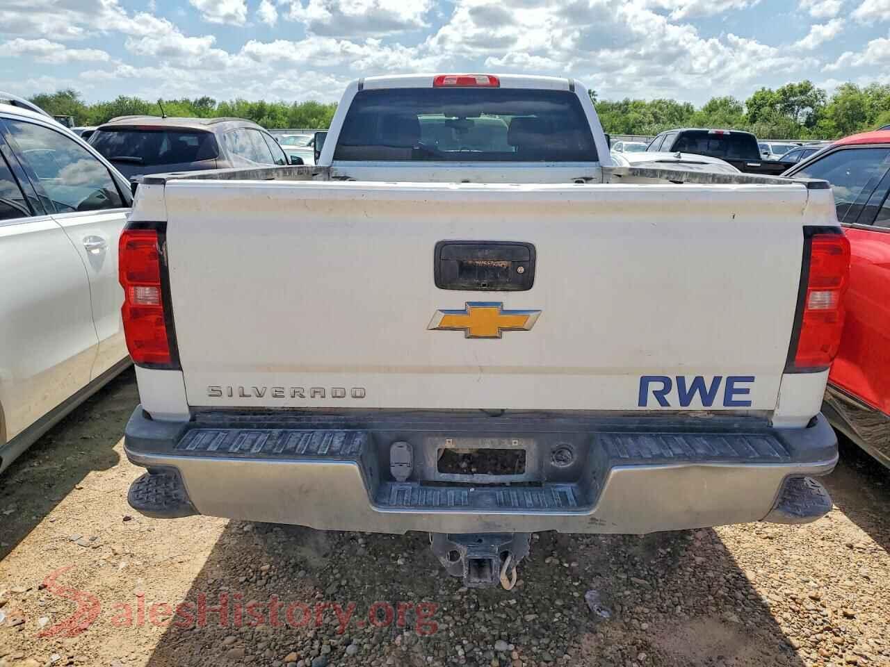 2018 CHEVROLET SILVERADO VIN 1GC1KUEG6JF142718, left side view