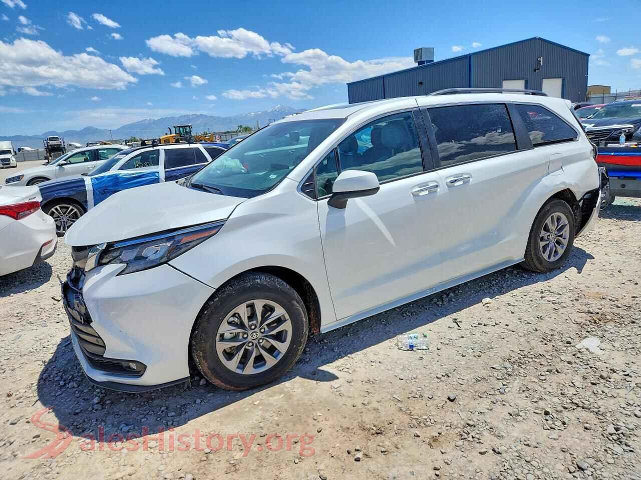 5TDYRKEC1TS292699 2026 TOYOTA SIENNA