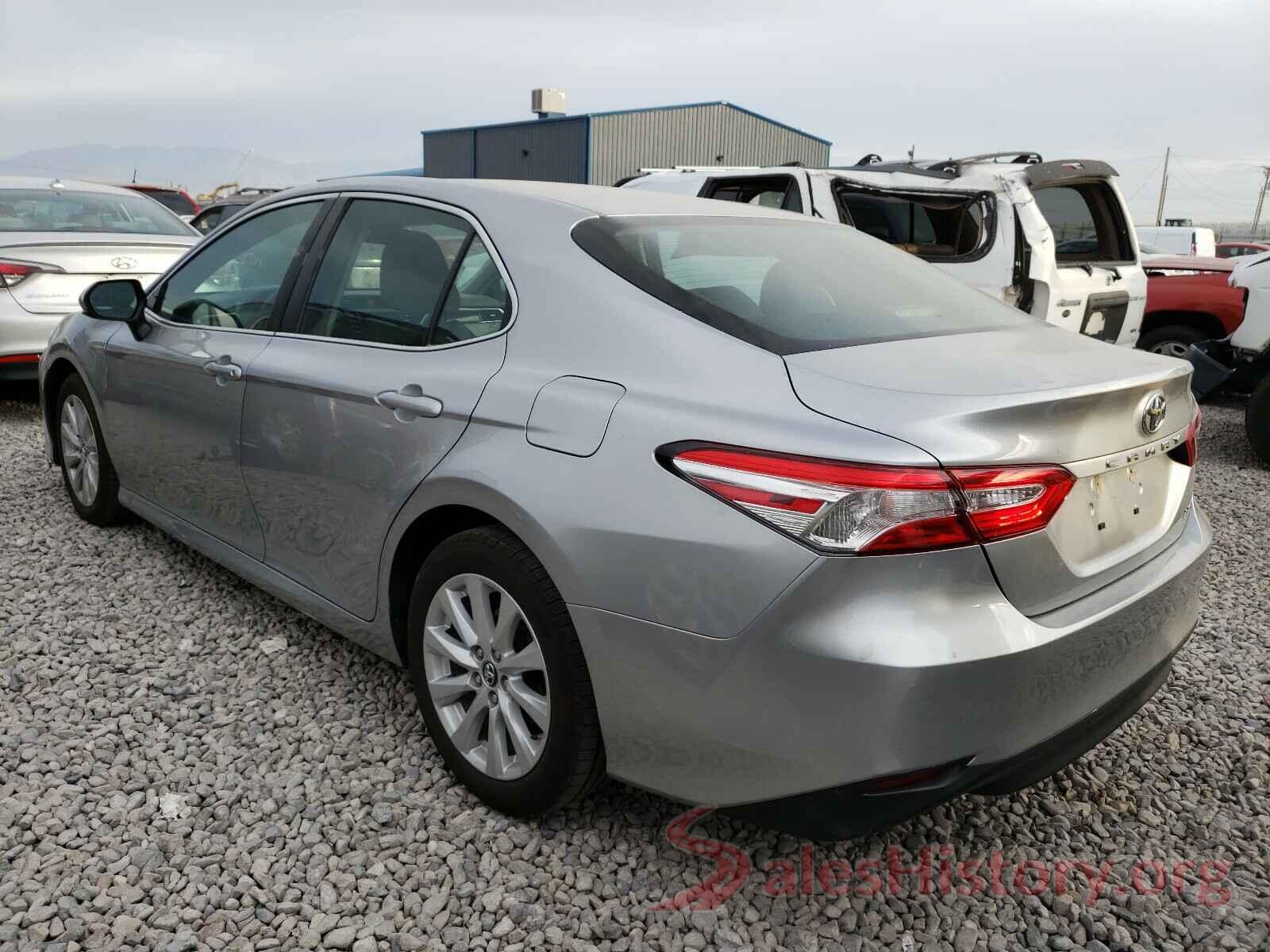 4T1B11HK1JU582195 2018 TOYOTA CAMRY