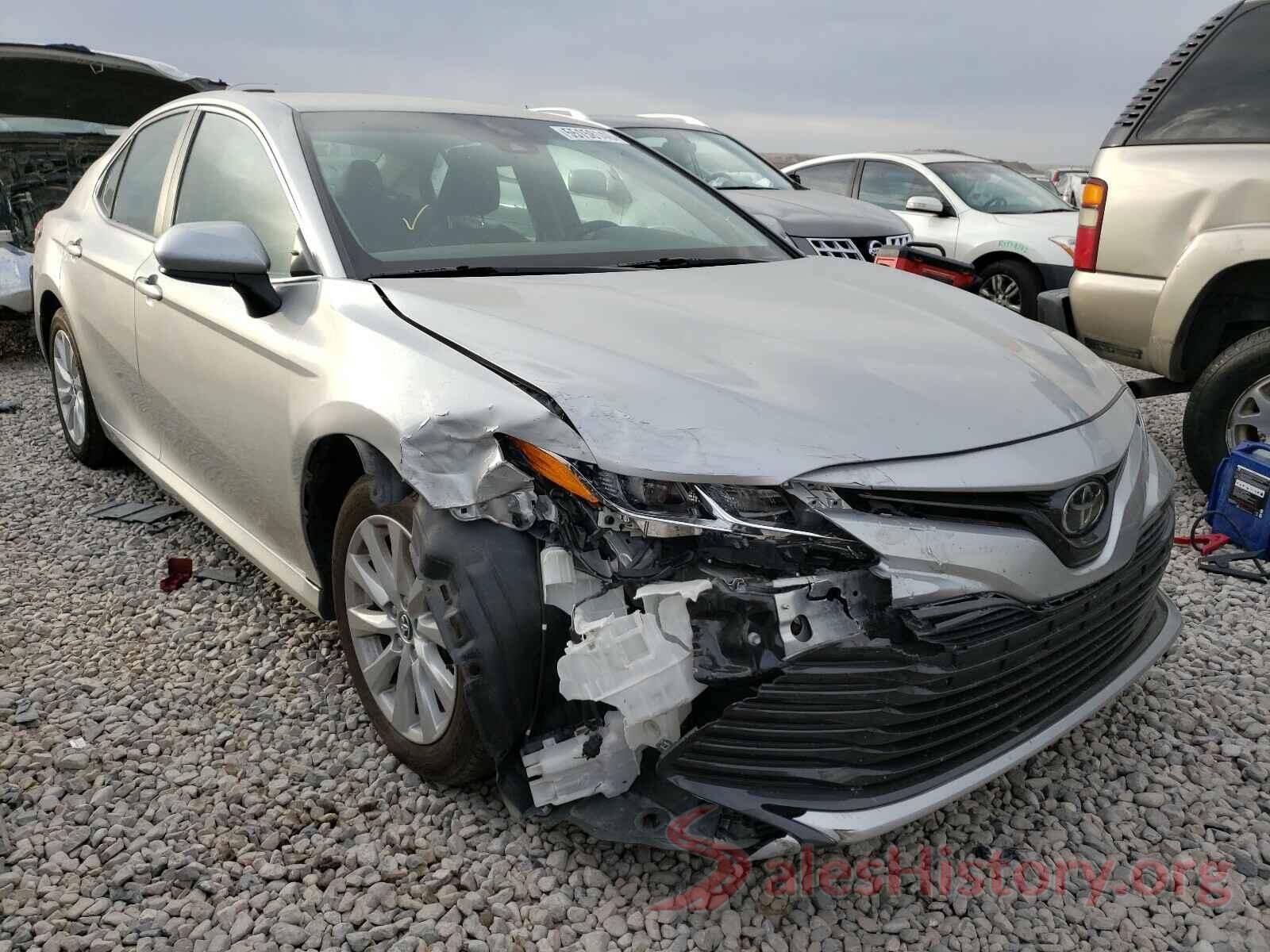 4T1B11HK1JU582195 2018 TOYOTA CAMRY