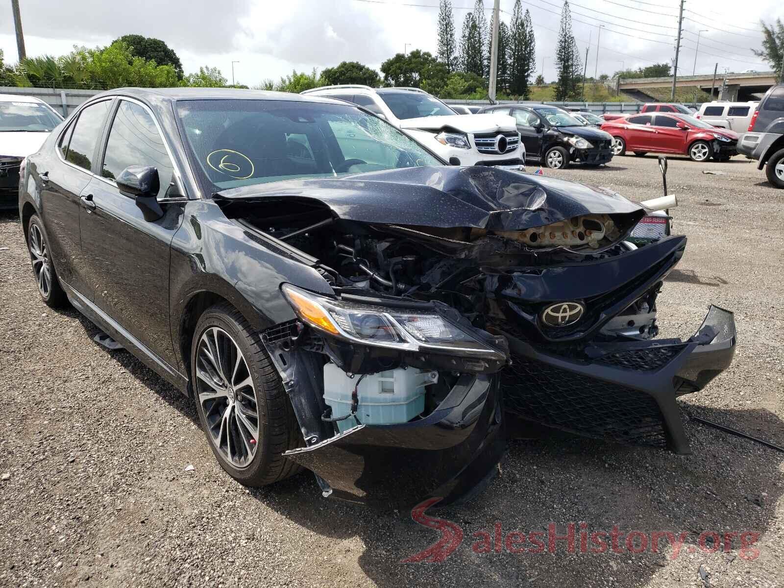 4T1B11HKXJU062576 2018 TOYOTA CAMRY